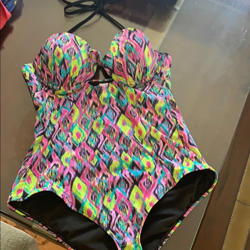 Bongo one piece swimsuit. Size large